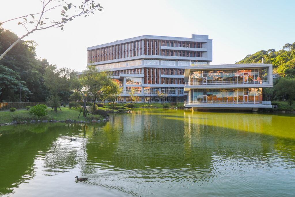 政治大學達賢圖書館