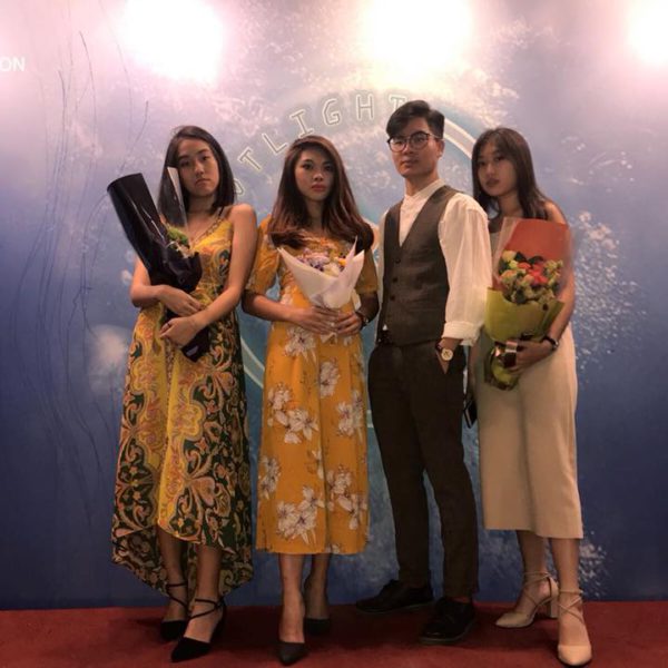 優秀校友(二)校園鑫馬獎 優秀校友(二)校園鑫馬獎