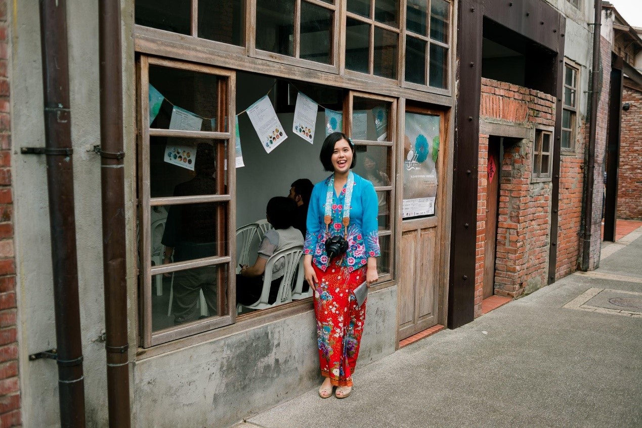 第一次離鄉背井在外獨立生活。