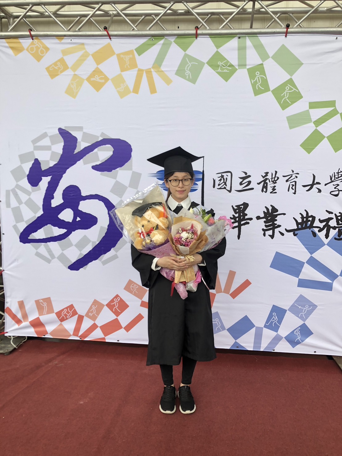 我用我的雙手，幫助我的家人朋友們，成就了更好的自己。