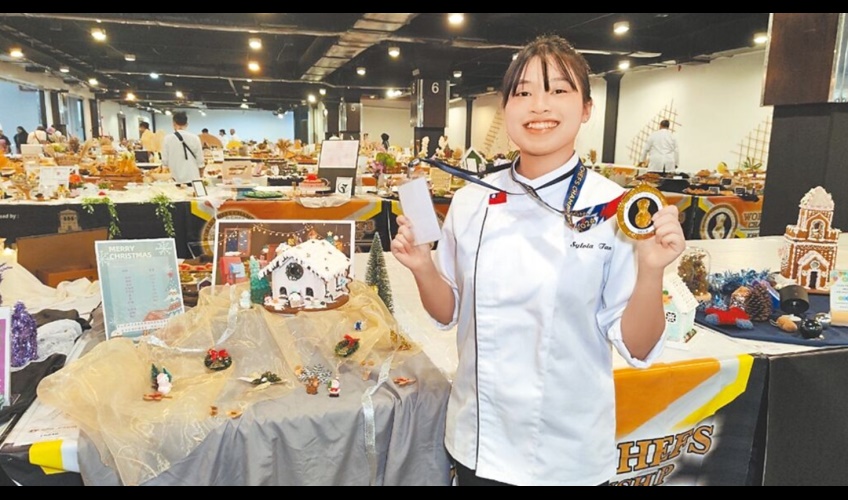 玄奘大學陳可蕙 用蛋糕實踐USR –馬來西亞生來台就讀餐旅系，配合新竹市大學社會責任計畫，為高齡者提供餐飲服務