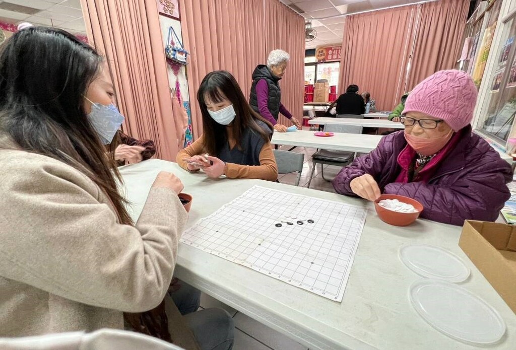 護理系師生以專業到社區服務長者健康生活