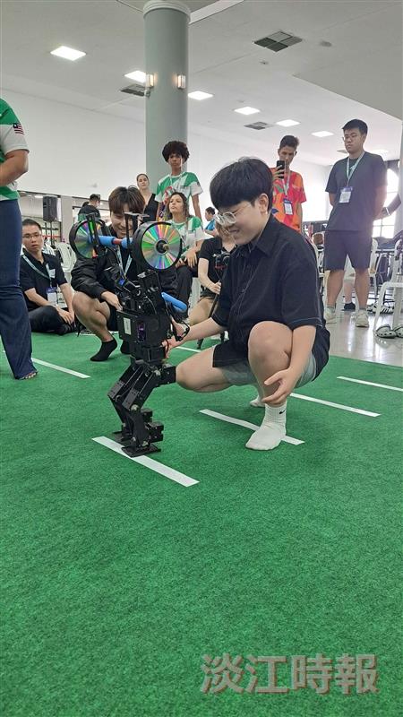 淡江電機系13度稱霸FIRA世界盃奪9金