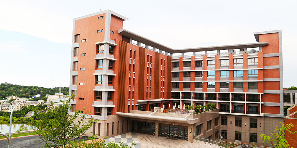 玄大的蟄伏而出、高教的社會公益 立足國際 放眼全球 接軌國際交流