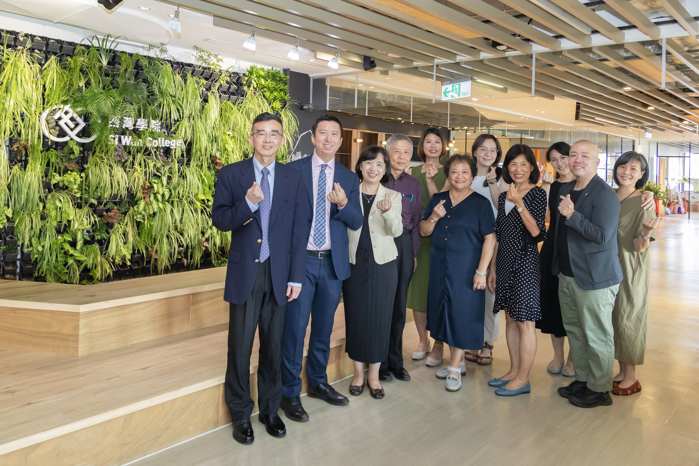 美在台協會蒞臨交流 創雙語校園合作