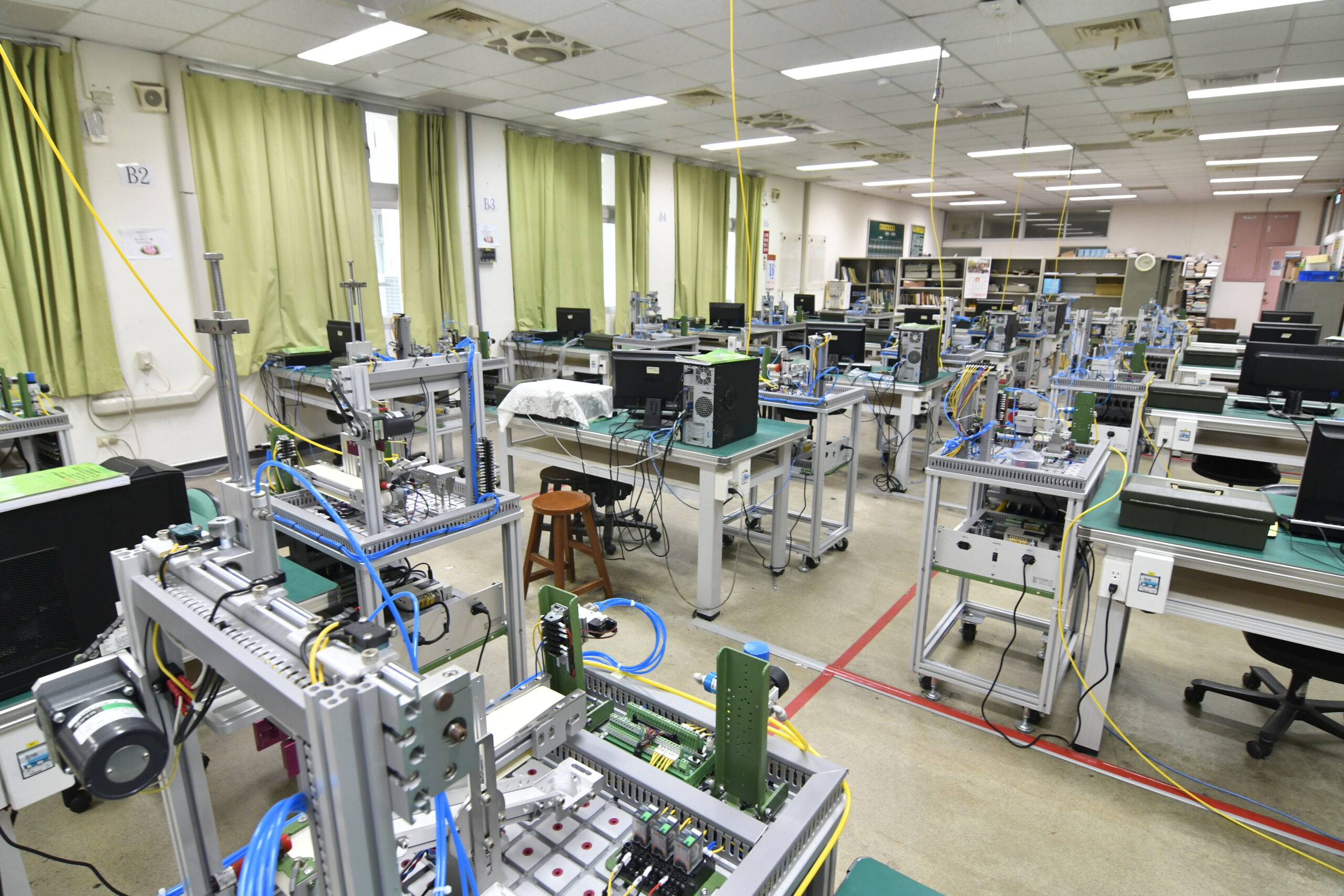 監控與可程式控制器實驗室