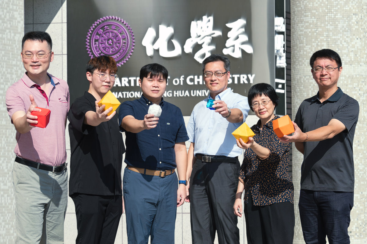 清華學者發表晶面效應理論 啟發半導體研究突破