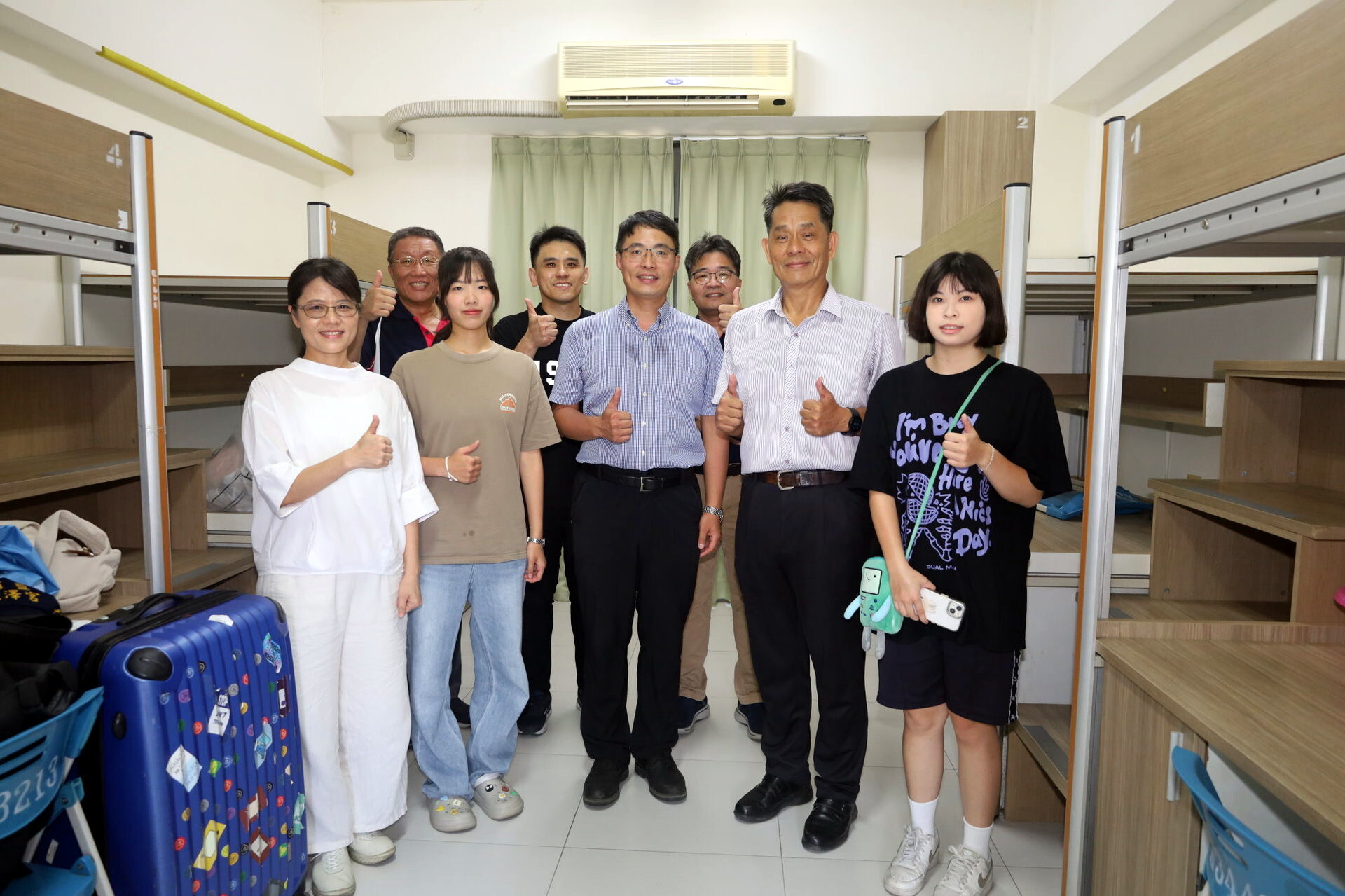 東華大學校長慰勉報到新生提供安全學習優良住宿環境