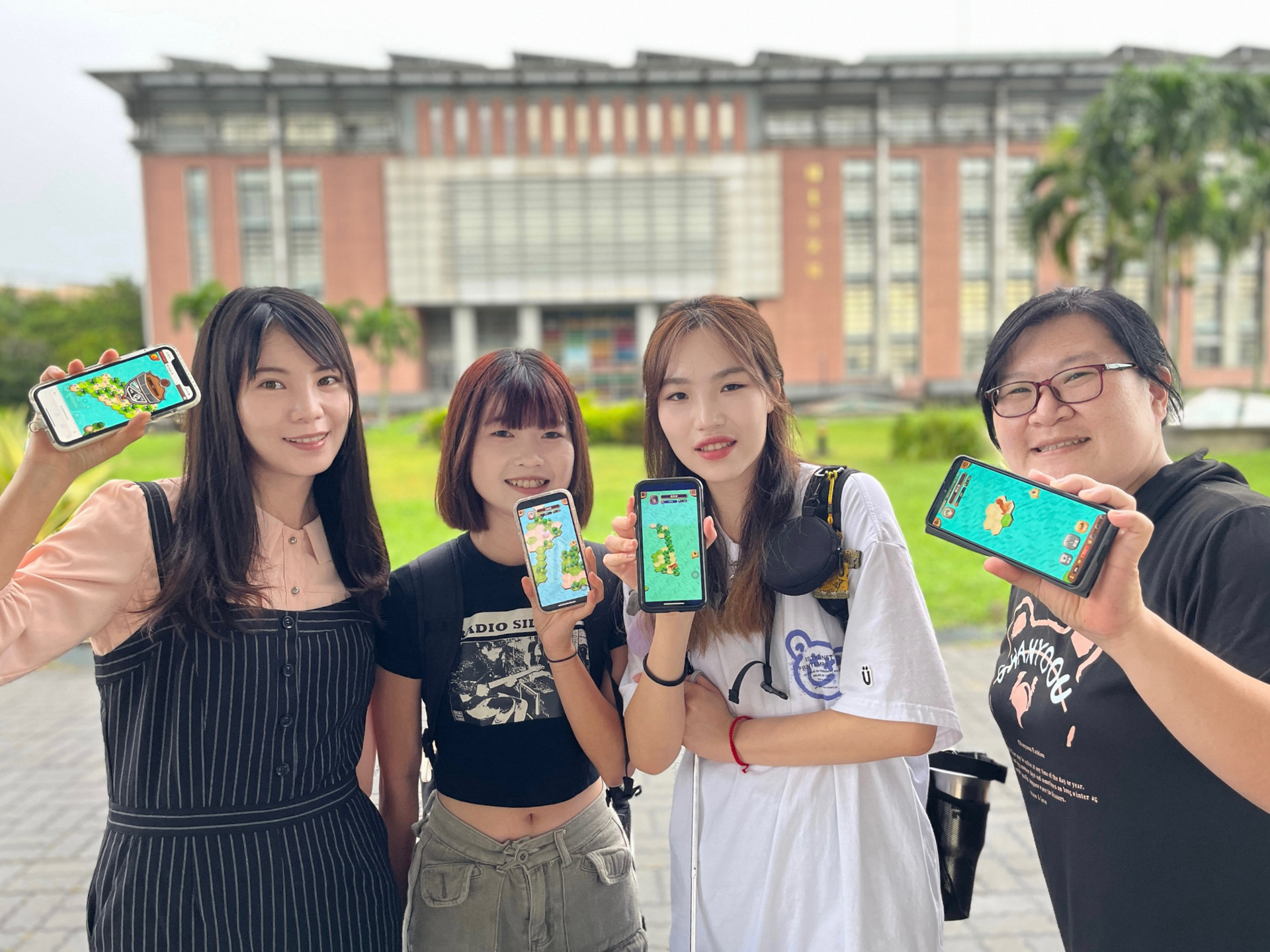 《高大英雄：超能地球尋石記》遊戲中環境教育融入自主學習