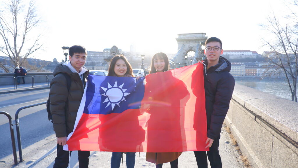 Mczh tw1200x1200 large205983