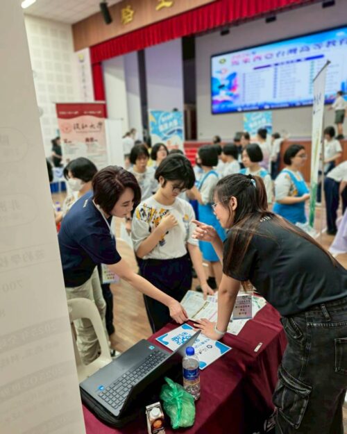 從新山到檳城！政大參與「2026年馬來西亞臺灣高等教育展」攜手在地校友深耕東南亞 拓展國際招生